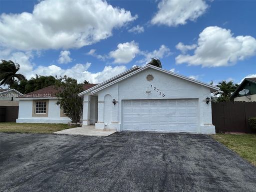 13759 SW 283rd Ter, Homestead FL 33033