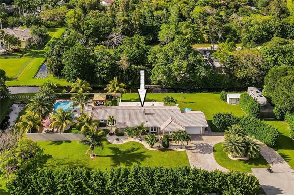 12051 NW 18th Ct, Plantation FL 33323