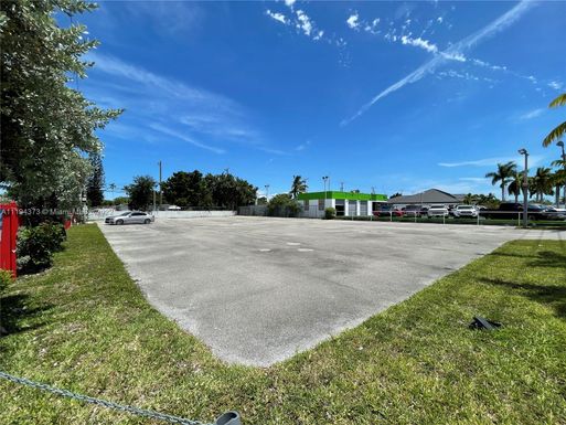 19045 NW 2nd Ave, Miami Gardens FL 33169