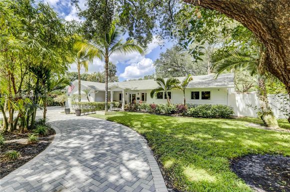 2411 SW 29th Way, Fort Lauderdale FL 33312