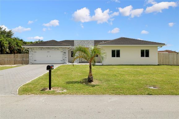 20444 SW 318th St, Homestead FL 33030