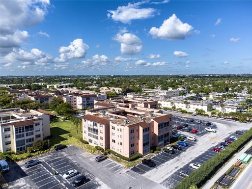 2841 Somerset Dr # 312, Lauderdale Lakes FL 33311