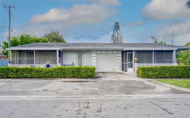 1 NW 169th St, North Miami Beach FL 33169