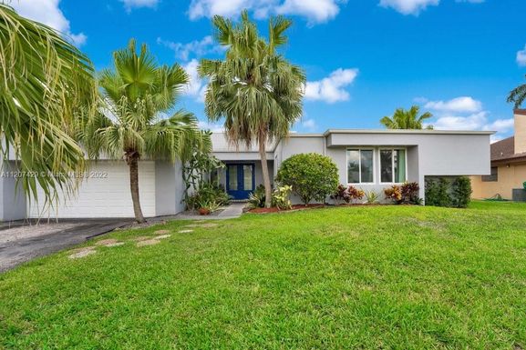 7350 NW 36th St, Lauderhill FL 33319