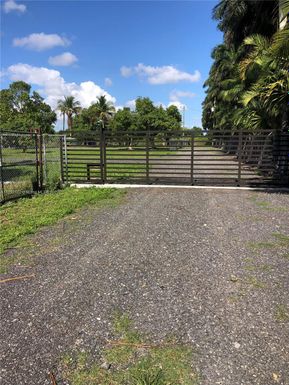 19550 SW 196th St # 0, Miami FL 33187