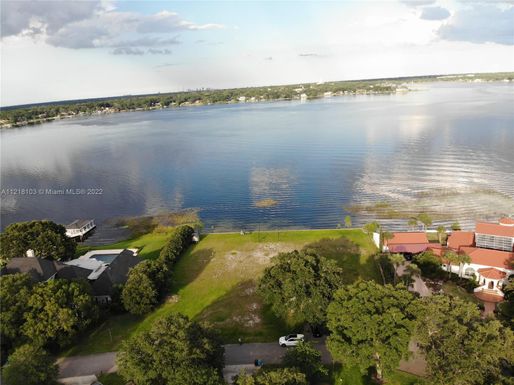 10821 Bayshore Drive, Other City - In The State Of Florida FL 34786