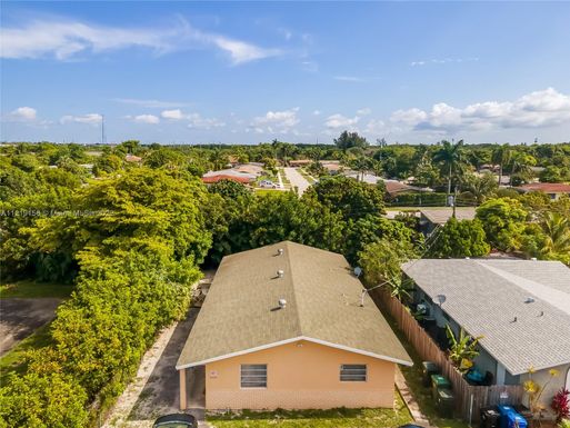 1231 NW 19th Ct, Fort Lauderdale FL 33311
