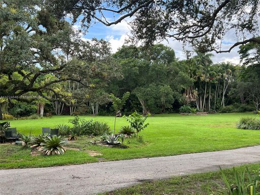 11855 SW 60th Ave, Pinecrest FL 33156