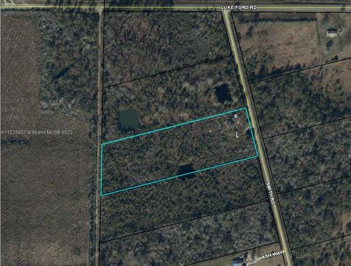 5637 SMITH RD, Other City - In The State Of Florida FL 32456