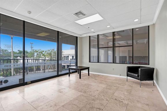 604 Crandon Blvd # 201, Key Biscayne FL 33149