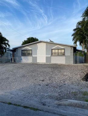 236 NW 9th Ave # B, South Bay FL 33493