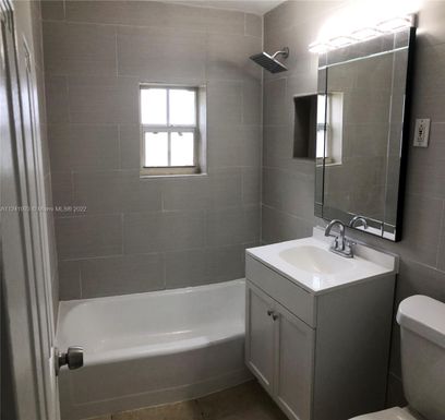 4017 SW 24th St # 4, West Park FL 33023