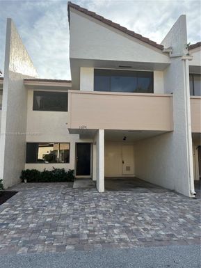 1694 Cypress Pointe Dr # 1694, Coral Springs FL 33071