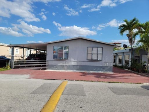 11284 NW 6th Ter, Sweetwater FL 33172