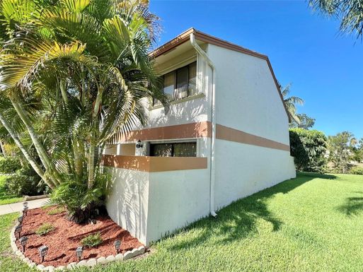 4310 SW 70th Ter # 4310, Davie FL 33314