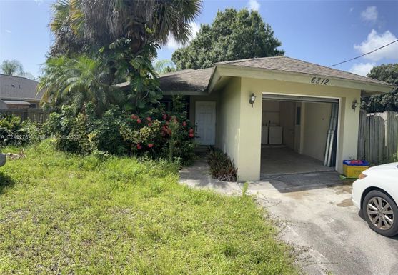 6812 palm garden, Jupiter FL 33458