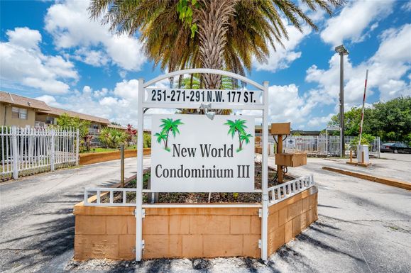 291 NW 177th St # 205, Miami Gardens FL 33169
