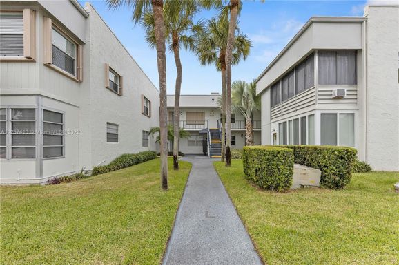 538 Flanders L # 538, Delray Beach FL 33484