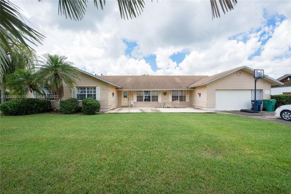 29470 SW 193rd Ave, Homestead FL 33030
