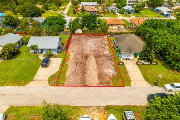 460 13th PL SW, Vero Beach FL 32962