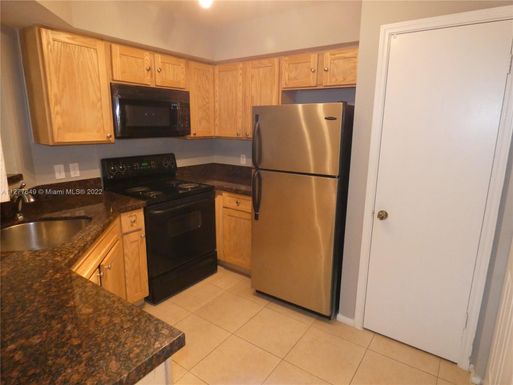 2440 NW 33rd St # 1807, Oakland Park FL 33309