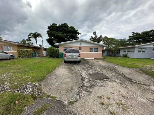 16920 SW 93rd Ave, Palmetto Bay FL 33157