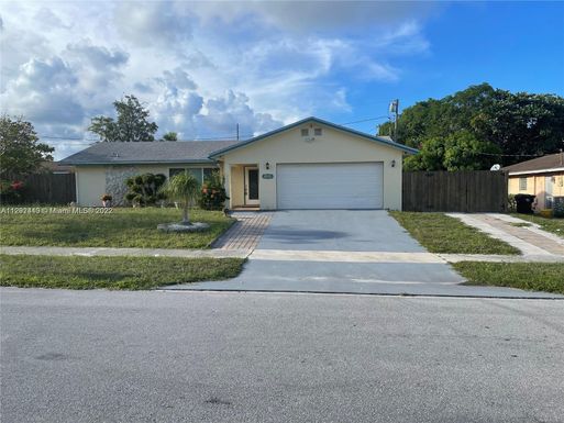 2020 S 7th Ct S, Lake Worth FL 33461