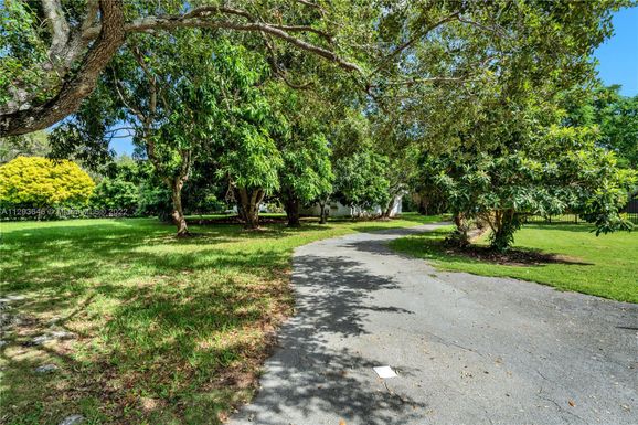 16601 SW 83rd Ct, Palmetto Bay FL 33157