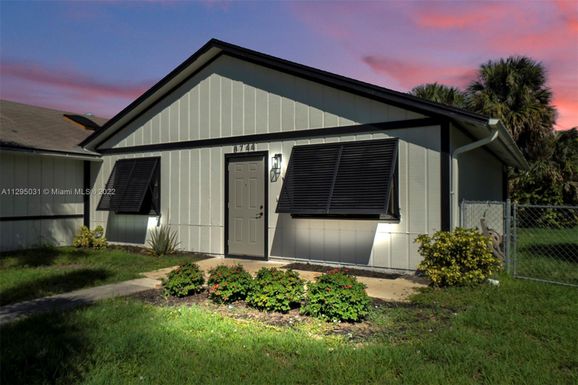 8744 Sol Ter # 8744, West Palm Beach FL 33403