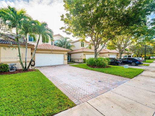 5158 Madison Lakes Cir W, Davie FL 33328