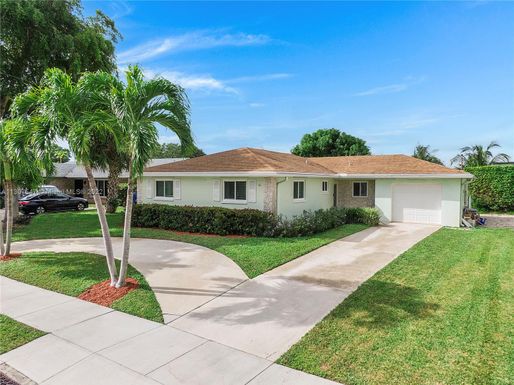 1719 W Terrace Dr, Lake Worth FL 33460