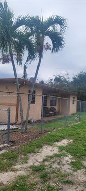 817 NW 12th Ave, Fort Lauderdale FL 33311