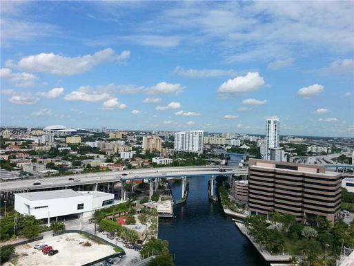 185 SW 7 ST # 2200, Miami FL 33130