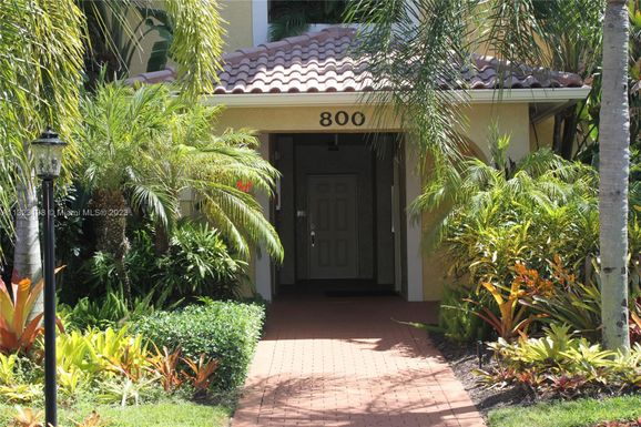 800 Uno Lago Dr # 203, Juno Beach FL 33408