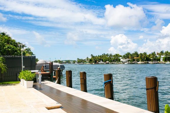 214 W Rivo Alto Dr, Miami Beach FL 33139