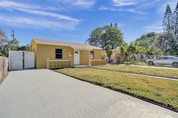 1412 NW 2ND AVE, Fort Lauderdale FL 33311