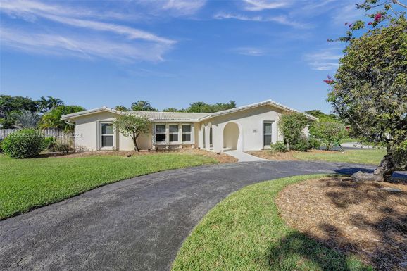 2940 NW 115th Ter, Coral Springs FL 33065