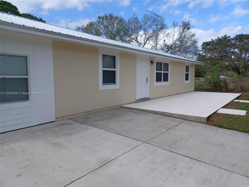 371 Gokchoff Rd # 1, Fort Pierce FL 34945