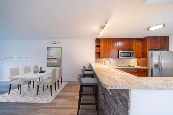 9273 SW 8th St # 211, Boca Raton FL 33428