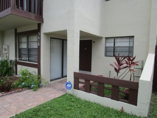 3818 SW 52nd Ave # 3818, Pembroke Park FL 33023