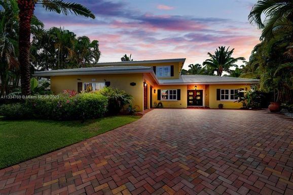 301 SW 15th St, Boca Raton FL 33432