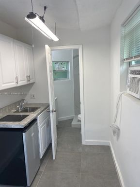 2645 NW 21st Ave # 7B, Oakland Park FL 33311