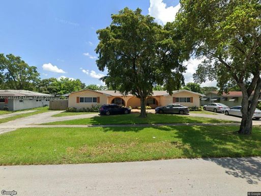 7300 NW 16th St # 2304, Plantation FL 33313