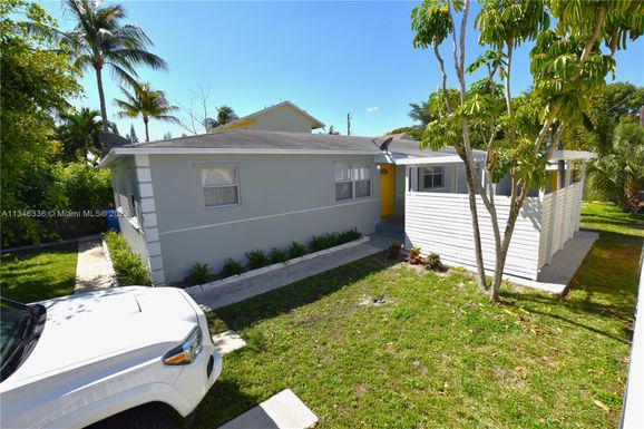 703 N 5th street, Lantana FL 33462