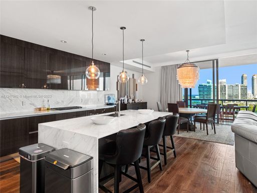 3300 NE 188th St # 917, Aventura FL 33180