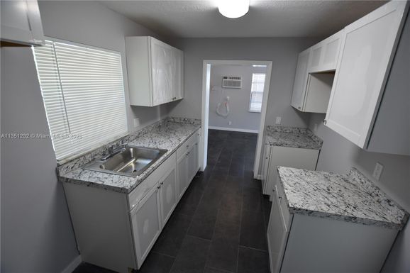 703 N 5th St # 3, Lantana FL 33462