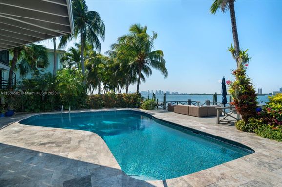 7520 Miami View Dr, North Bay Village FL 33141