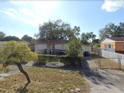 2950 NW 71st St, Miami FL 33147