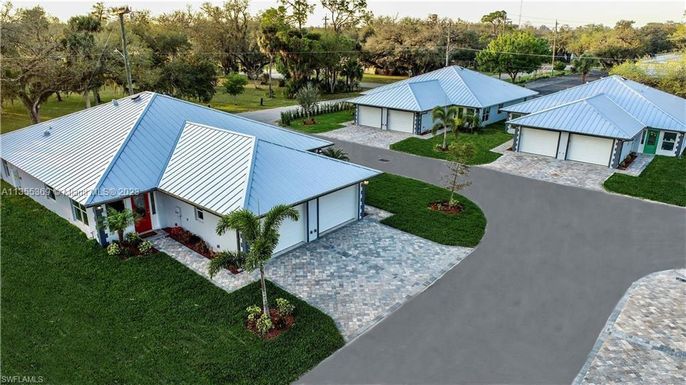 185 Village Circle # 27, La Belle FL 33935