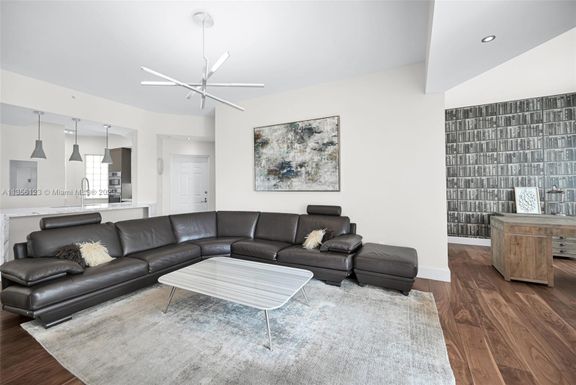 100 Meridian Ave # 241, Miami Beach FL 33139